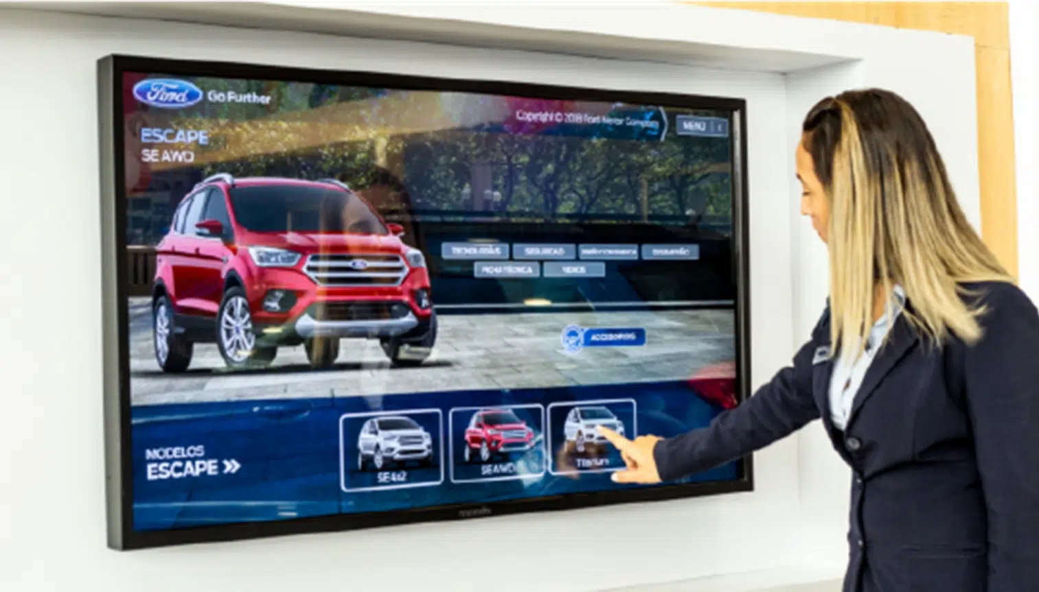 Pantalla-Touch-Ford Pantallas Digitales para Concesionarios mx 1