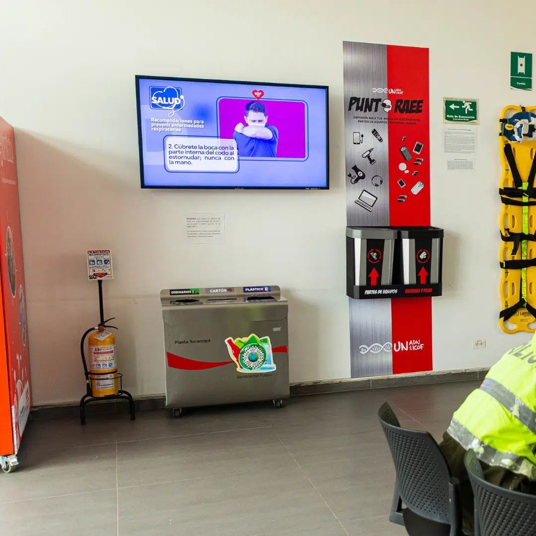 Carteleras Digitales para Comunicación Interna 2 Carteleras Digitales para Comunicación Interna 3